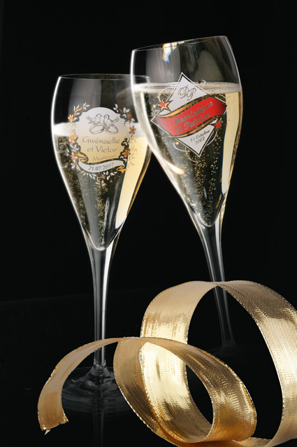 http://www.champagneprat.com/images/Flute_champagne/Flute-a-champagne-personnalisee.jpg