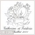Alliance sur coussin et roses
