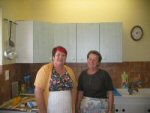 Notre cuisini&egrave;re depuis 20 ans : Nadie et Denise  en aide cuisini&egrave;re