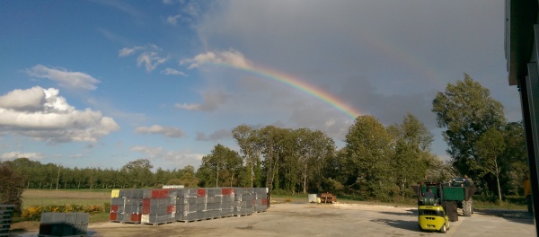 Arc-en-ciel sur le quai du pressoir