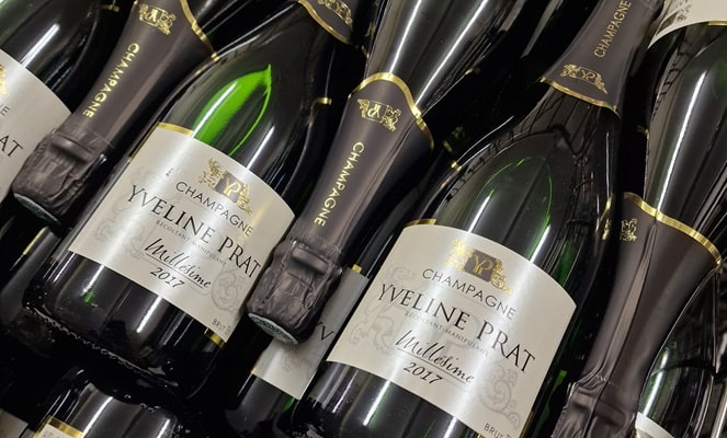 bouteilles de champagne dans les caves