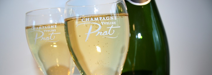 Bulles de Champagne dans flute de champagne