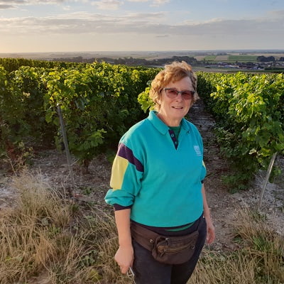 Vigneronne en Champagne Yveline Prat