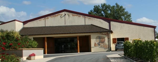 Free guided tour of Champagne cellars 