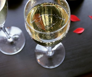 Champagne pour la saint valentin et les amoureux