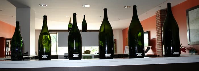 Petite bouteille de champagne rosé demie de vigneron