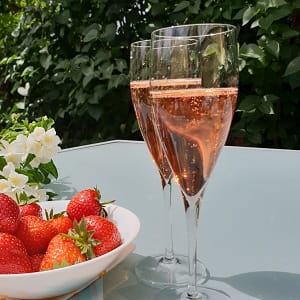 Champagne rosé en mini bouteille à petit prix pour un cadeau 