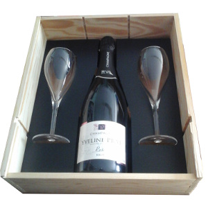 Interieur Coffret champagne en bois pour 2 flutes et 1 bouteille. Un bel emballage cadeau