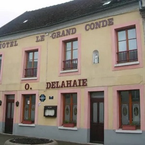 Visiter une cave de Champagne près de Paris et déjeuner dans un restaurant francais
